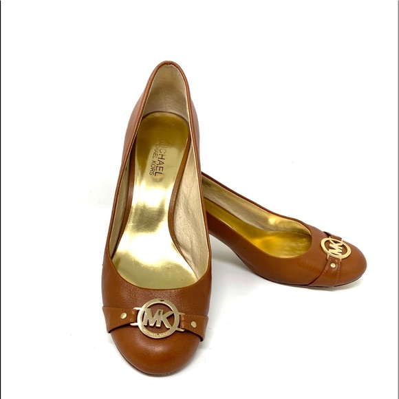 cognac kitten heels